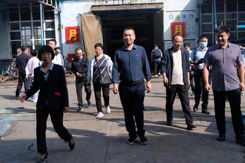 陕西省丹凤中学微信公众号，引领教育新时代，共筑美好未来之梦