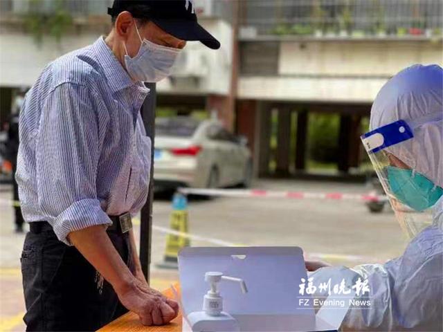 福州疫情防控部门筑牢防疫屏障，坚守阵地不放松