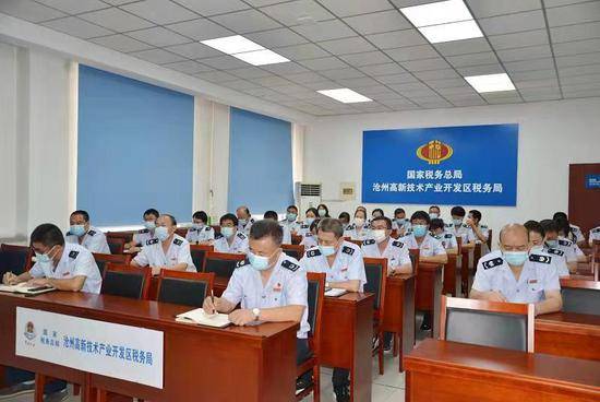上海疫情局与吉林省分局局长携手合作，担当与协作共克时艰