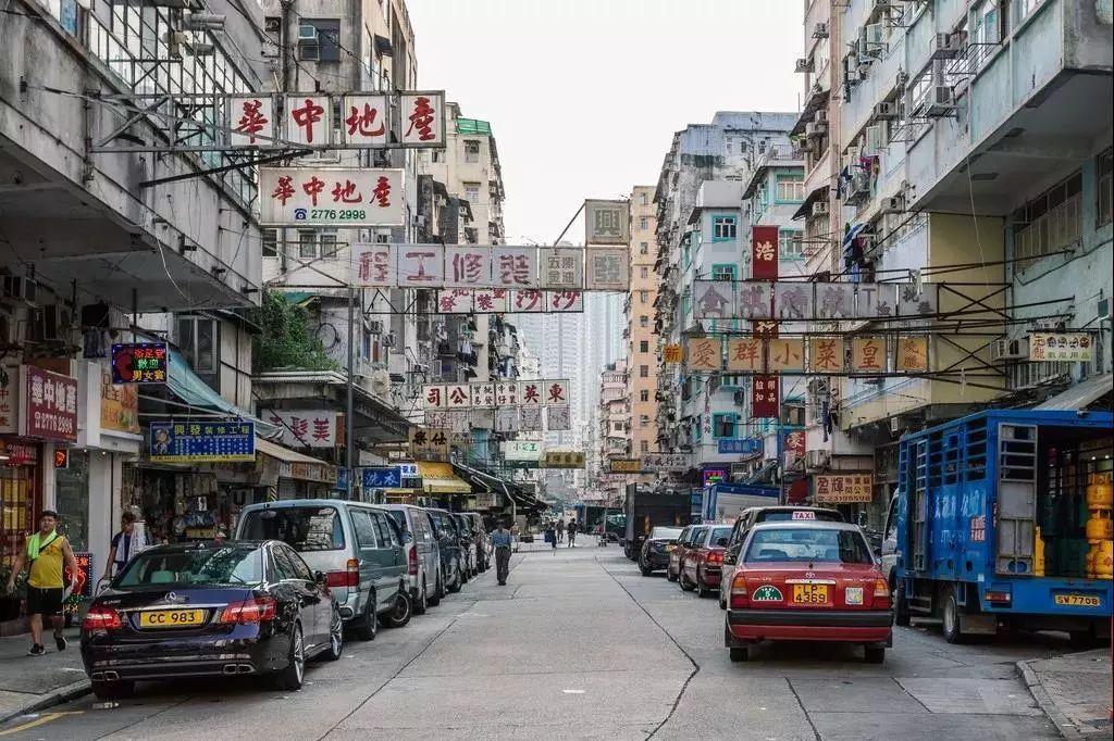 香港与北京地理对比，区域面积与地理维度探索