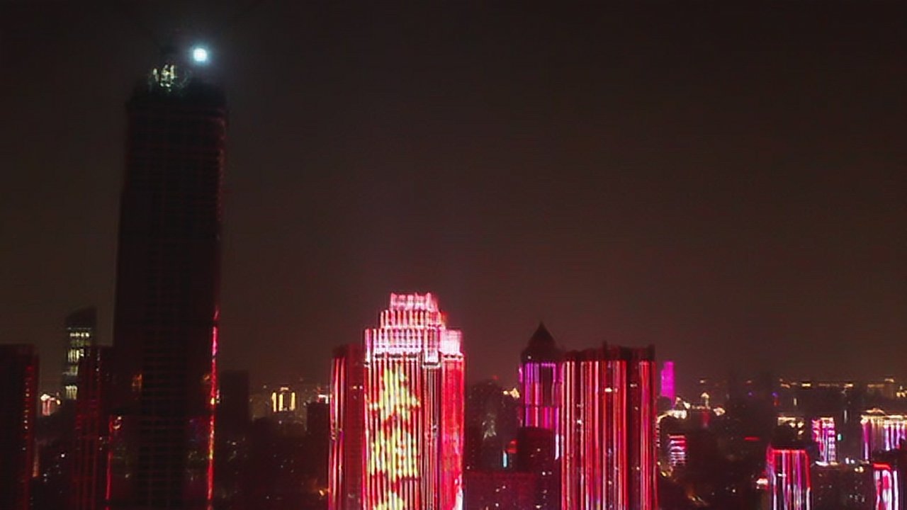 北京与上海的解封时刻，期待与希望的交汇瞬间