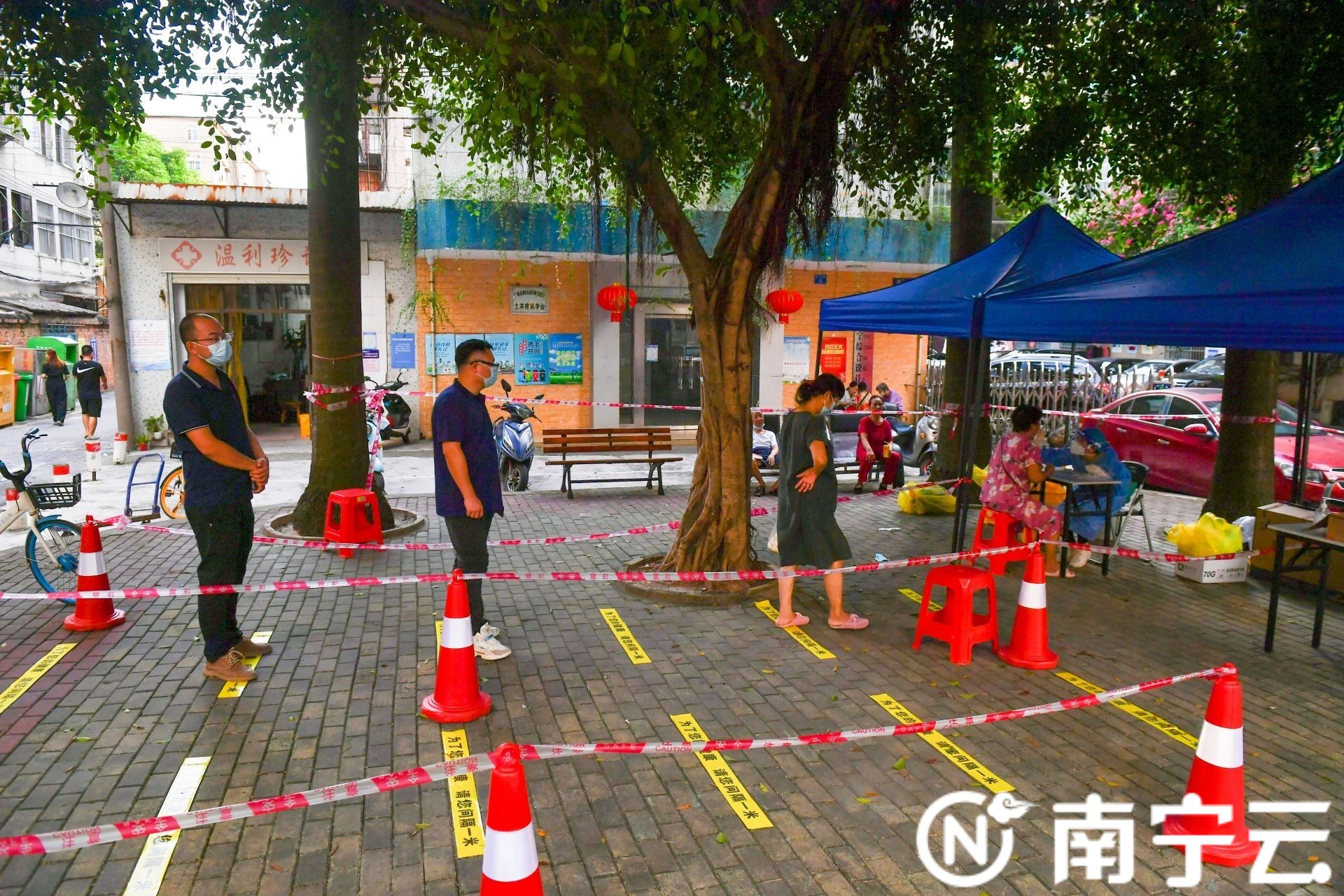 广西南宁疫情规定下的城市防控与民众响应