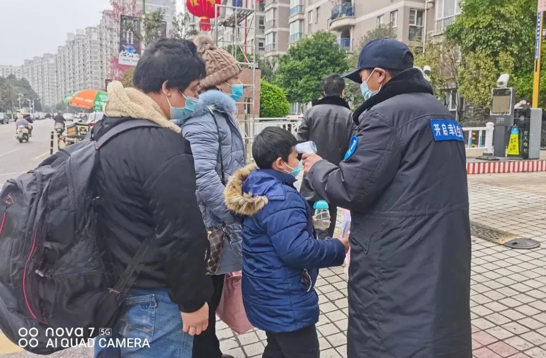 云南昆明疫情防控中心，筑牢防线，保障春城安宁