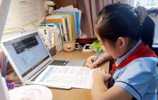 疫情时代家教生活的挑战与成长之路