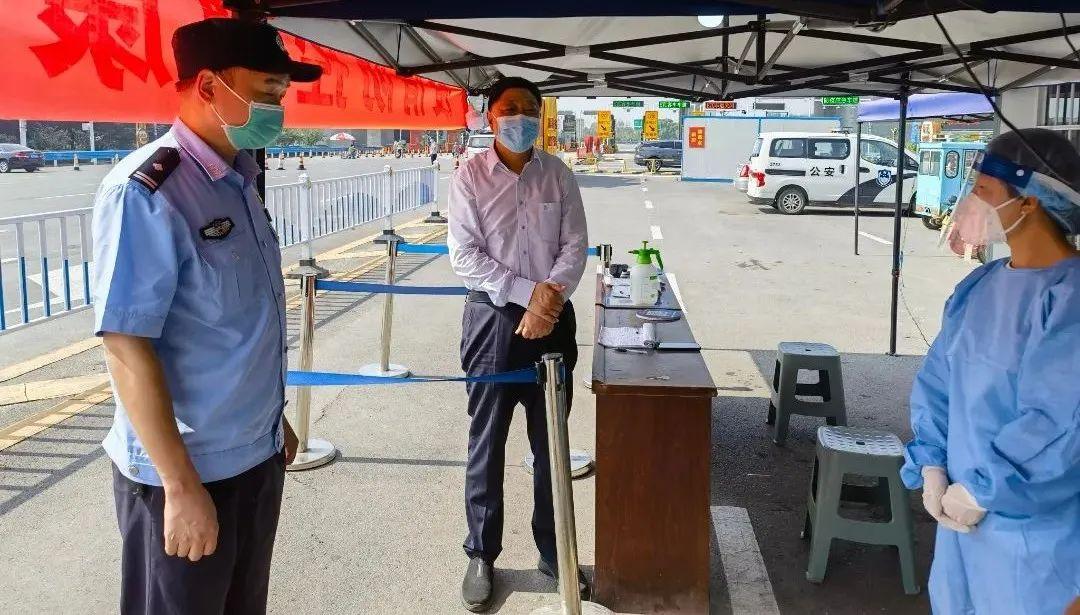 抗击疫情，携手共克时艰