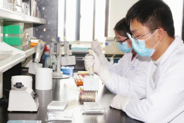 三年新冠疫情的挑战与反思