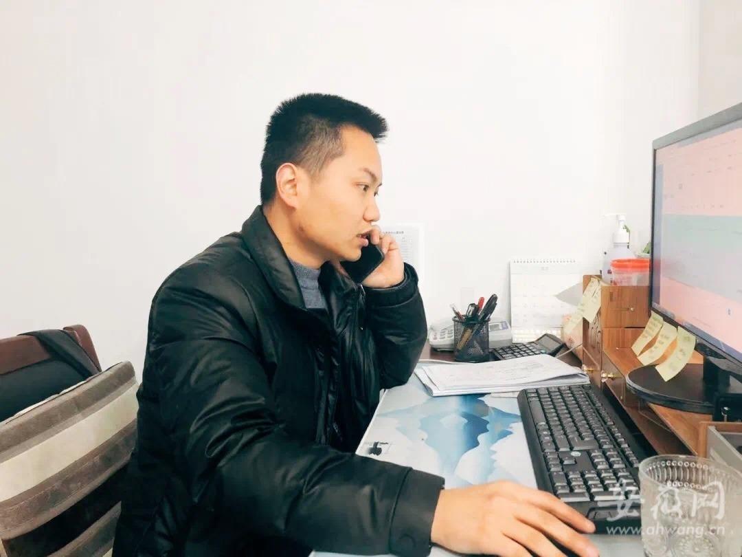 抗疫英雄感人瞬间，一线战士的坚守与奉献