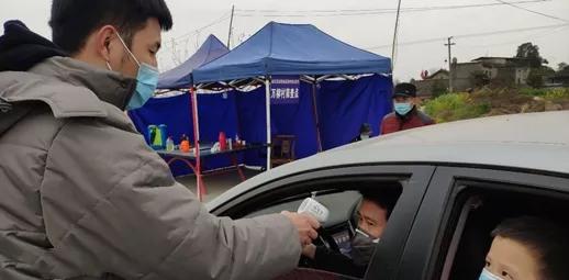 疫情中的五个感人瞬间