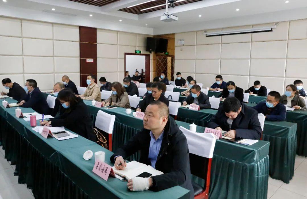 疫情严重城市的挑战与应对策略