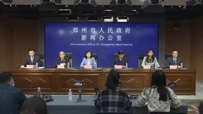 疫情来袭，挑战与希望的交织