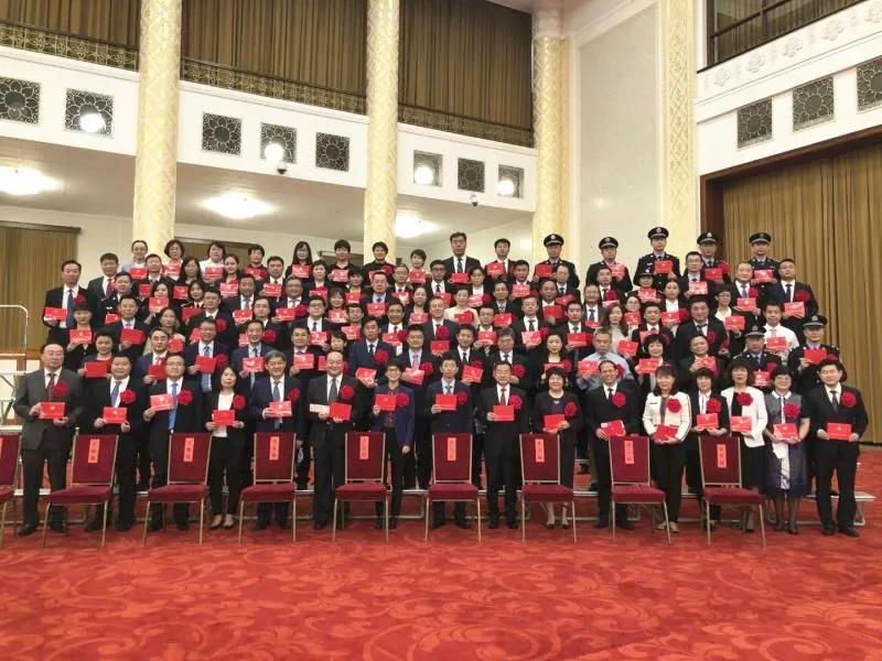 新冠疫情历程回顾，全球公共卫生危机的起止时间与影响