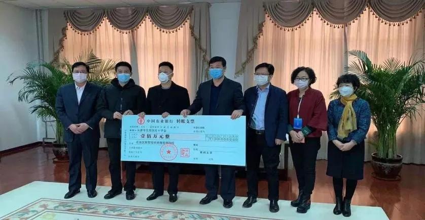 疫情开始与结束的时间，图片记录的历史印记