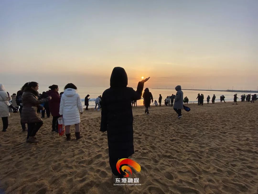 告别疫情，迎接曙光——纪念2020年疫情最后一天