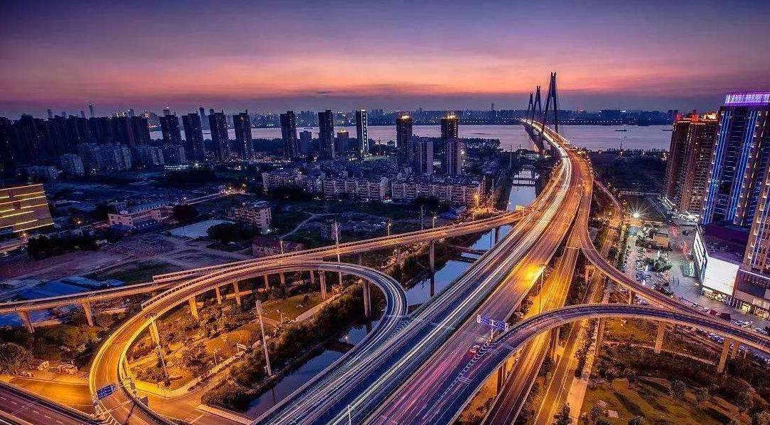 全国疫情轻微城市独特风景线亮相