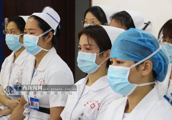 疫情期间护士英勇抗疫事迹书写概述