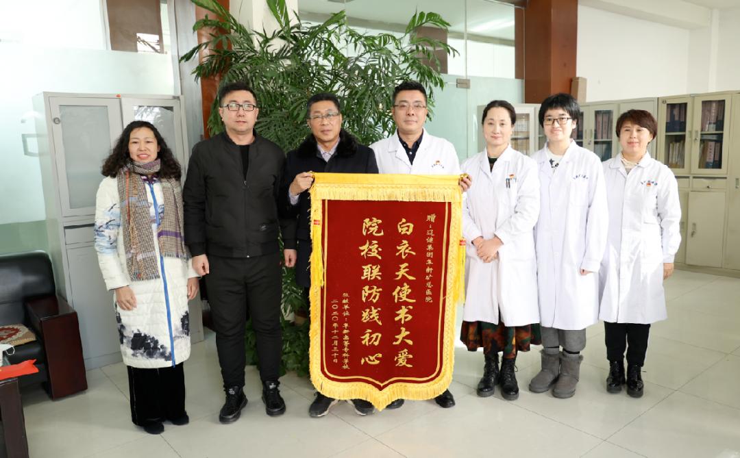 疫情期间的无畏守护者，医护人员无畏前行，守护生命的勇士