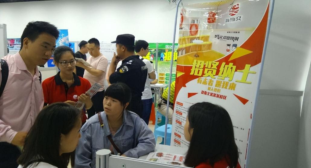 全球疫情数据深度分析，从2019至2023年的疫情概览与趋势研究