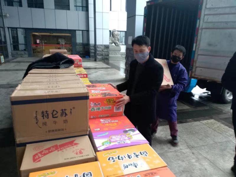 疫情期间英雄人物风采闪耀