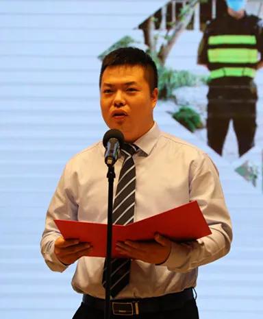 疫情期间英雄事迹感人至深