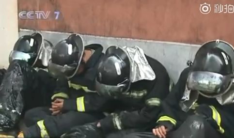 疫情期间的无畏战士，英雄事迹展现守护生命的力量