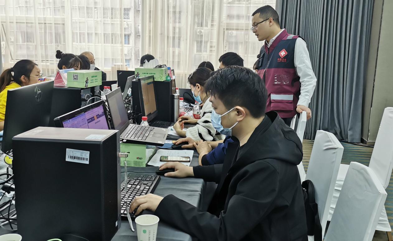 重庆疫情解除之路与希望之光