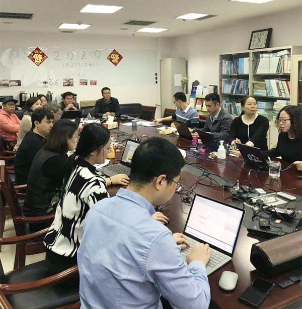 疫情初始阶段与全球挑战应对
