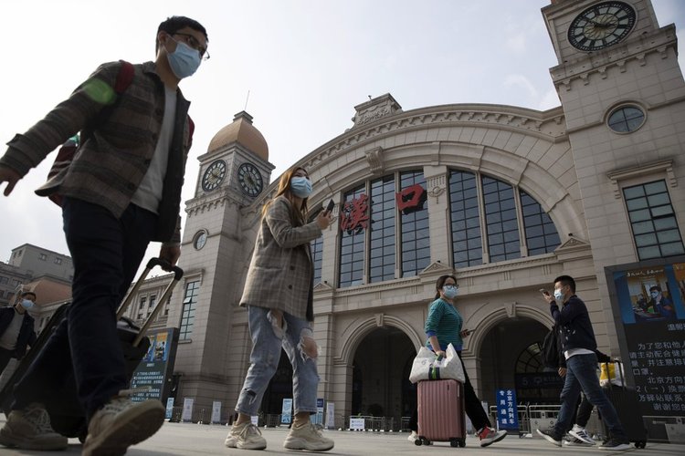 新冠疫情爆发与武汉封城，历史转折的铭记时刻