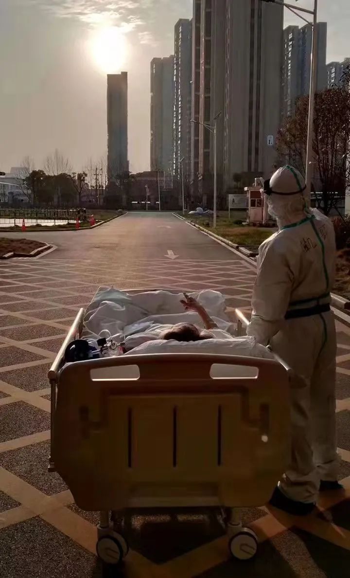 去年疫情放开，转折之际的希望之光