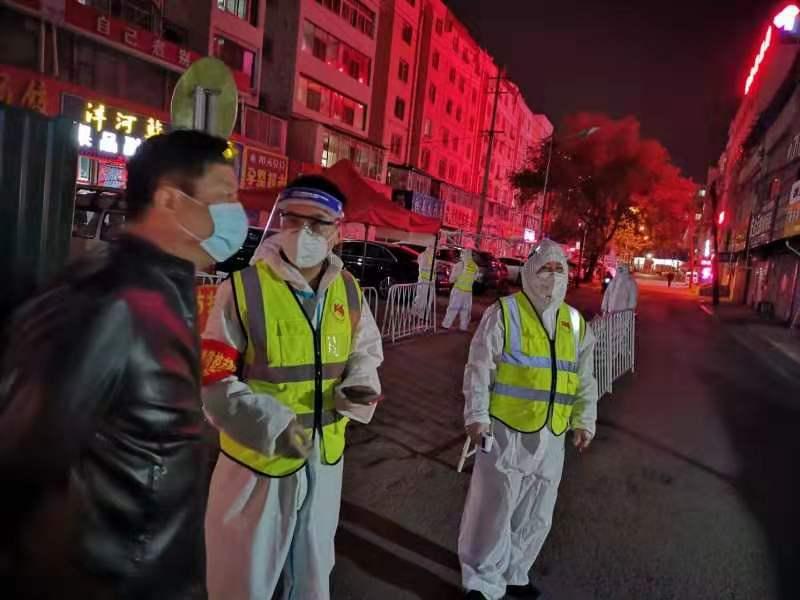 全球共同期盼的疫情结束曙光何时来临？