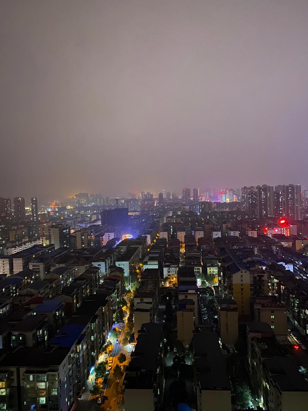 疫情阴霾下的挑战之地，深度观察某地区的疫情挑战