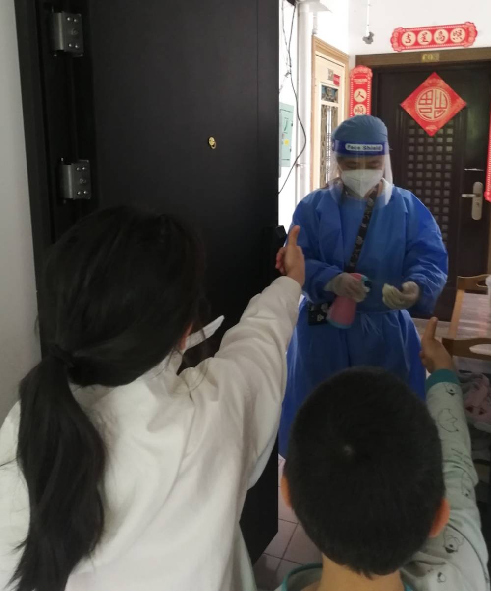 疫情期间家庭温情脉脉，共渡难关的故事
