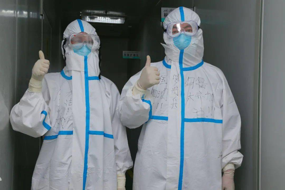 疫情中的白衣勇士，守护生命的无畏战士