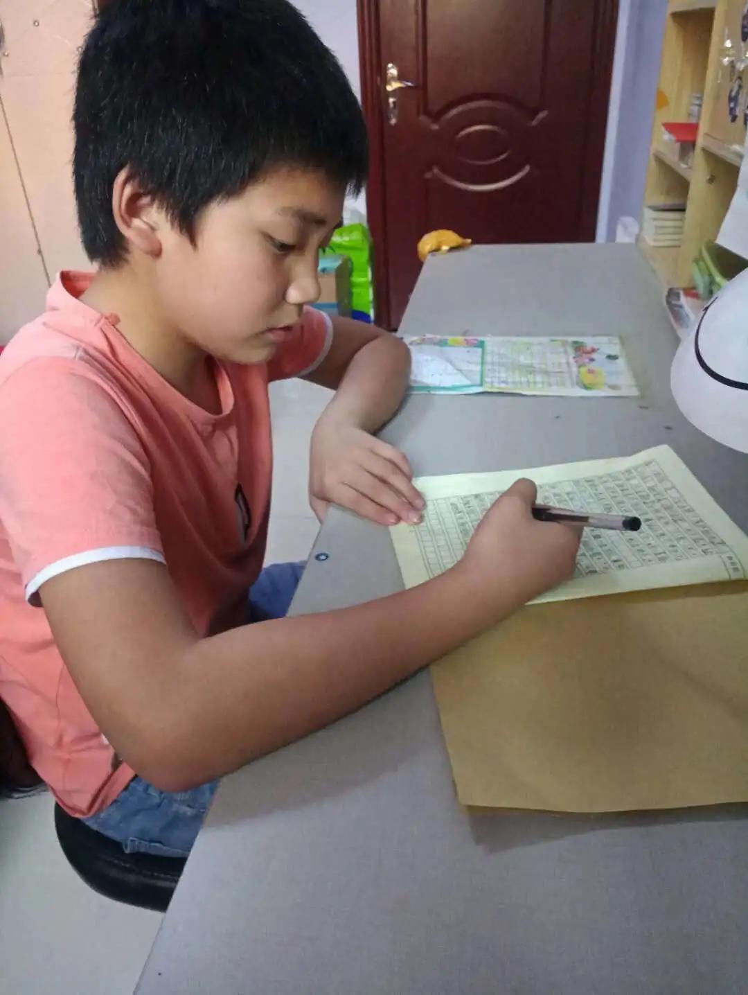 疫情期间感人瞬间，记录那些温暖人心的人与事作文指南