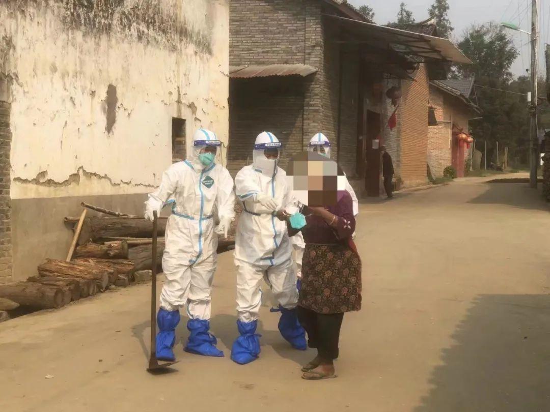 疫情之下的人间温情，感动瞬间与暖心故事