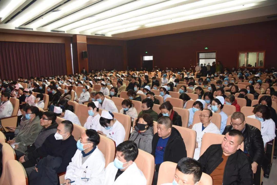 全球新型冠状病毒肺炎疫情的挑战与应对策略