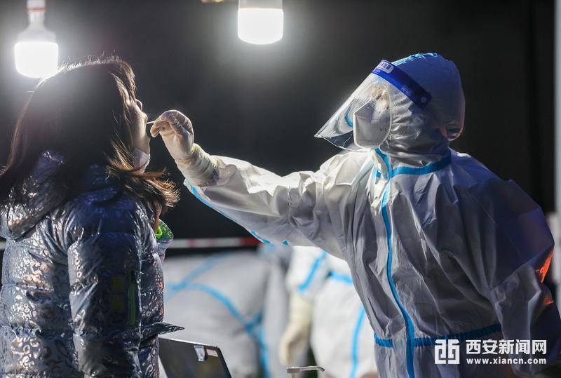 新冠战役下的坚守与希望，2021年的力量与未来展望