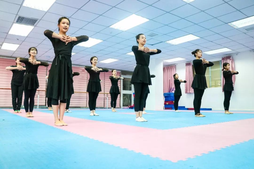 中国疫情全过程解析与回顾