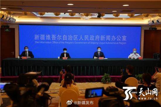 新疆乌鲁木齐坚决遏制疫情扩散蔓延，实施严格疫情防控措施