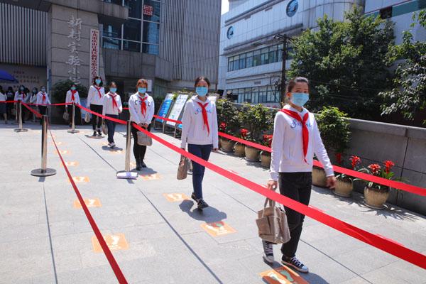 重庆市疫情现状、应对措施与城市防控面临严峻挑战