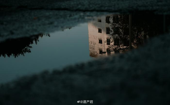 疫情下的重庆，坚韧与希望的曙光