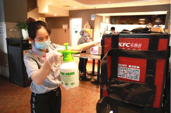 重庆市与南昌市疫情防控挑战与对策探讨