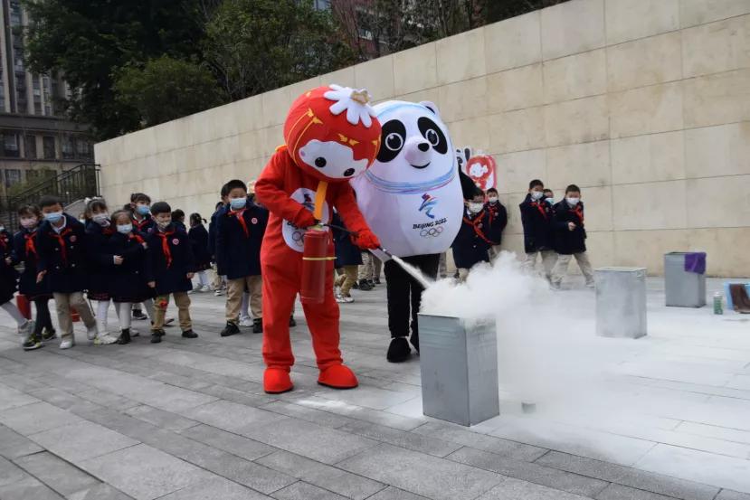 重庆疫情防控通知，筑牢防线，坚决打赢防疫战