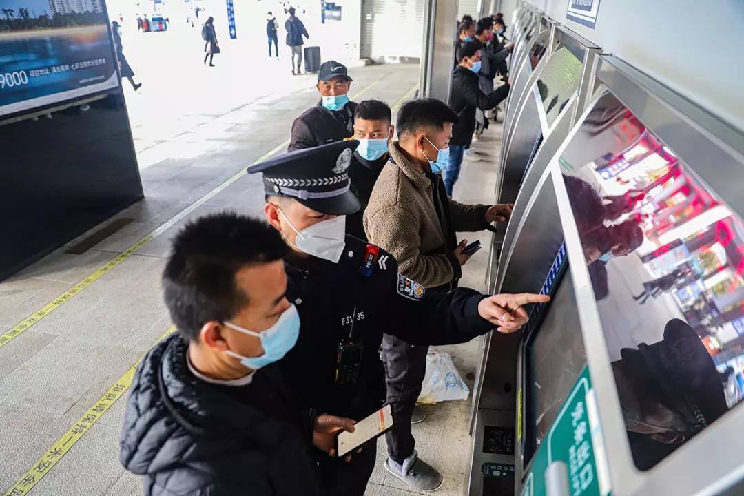 昆明至重庆携手防疫，共建安全通道