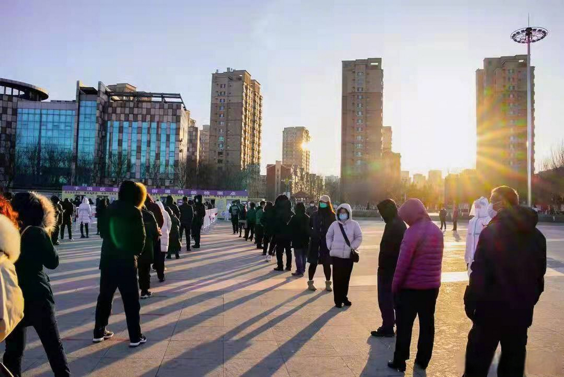 辽宁沈阳疫情解除，希望之光照亮时刻