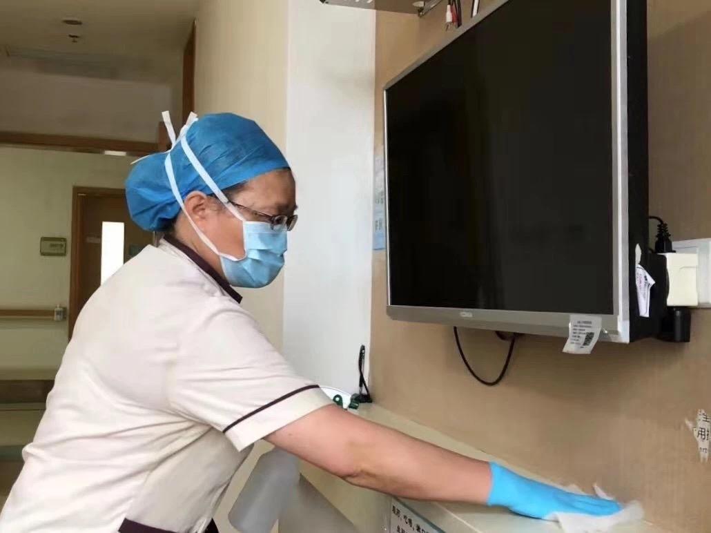 香港疫情趋缓，挑战与希望交织前行