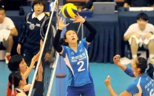 天津女排陈馨彤遭遇解约困境，挑战与重生之路