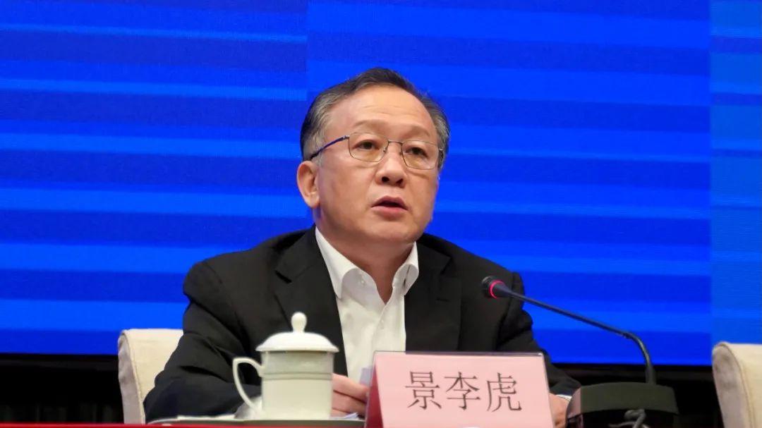 广东省疫情防控与上海市天气状况综合报告