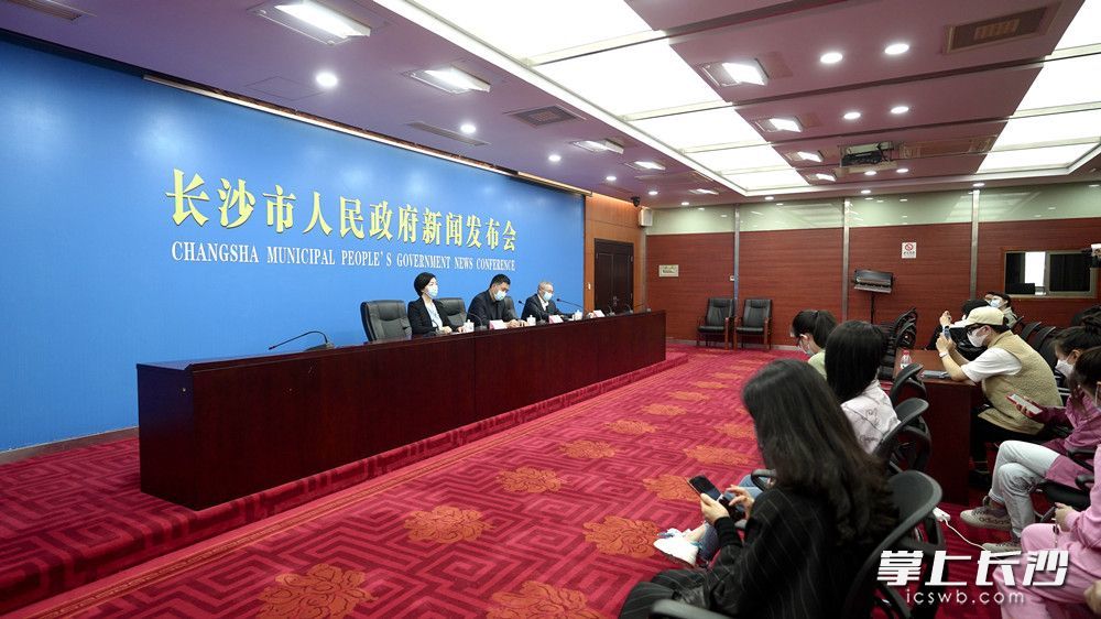 贵州与长沙疫情防控动态分析