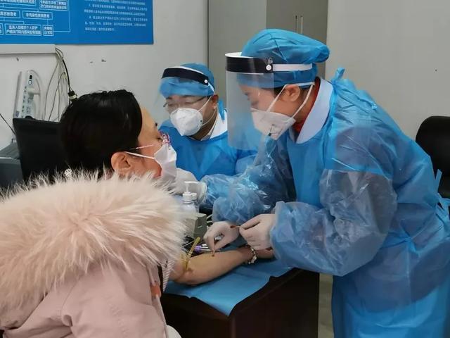 上海与武汉共同抗击疫情的挑战与希望，新冠疫情最新情况分析