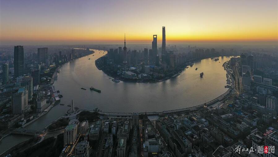 上海疫情防控解除，希望曙光照亮恢复之路